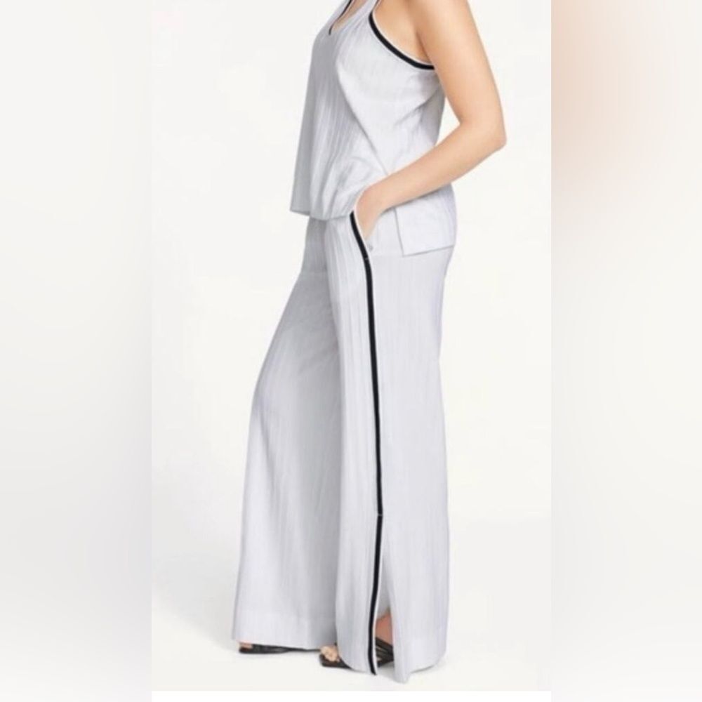 NWT GTSQ Women’s White Fadeaway Ribbed Side Slit Wide-Leg Pants Black Stripe XL